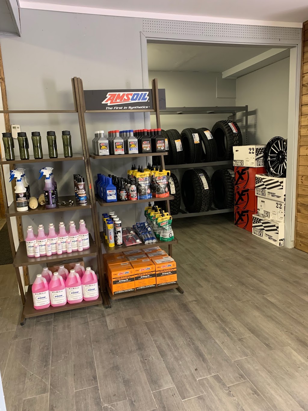 Peterborough Powersports | 2710 Lakefield Rd, Peterborough, ON K9J 6X5, Canada | Phone: (705) 741-6262