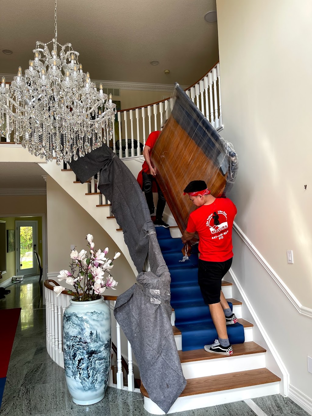 Like father like son movers Richmond Hill | 103 Alpine Crescent, Richmond Hill, ON L4S 1V9, Canada | Phone: (647) 993-4555