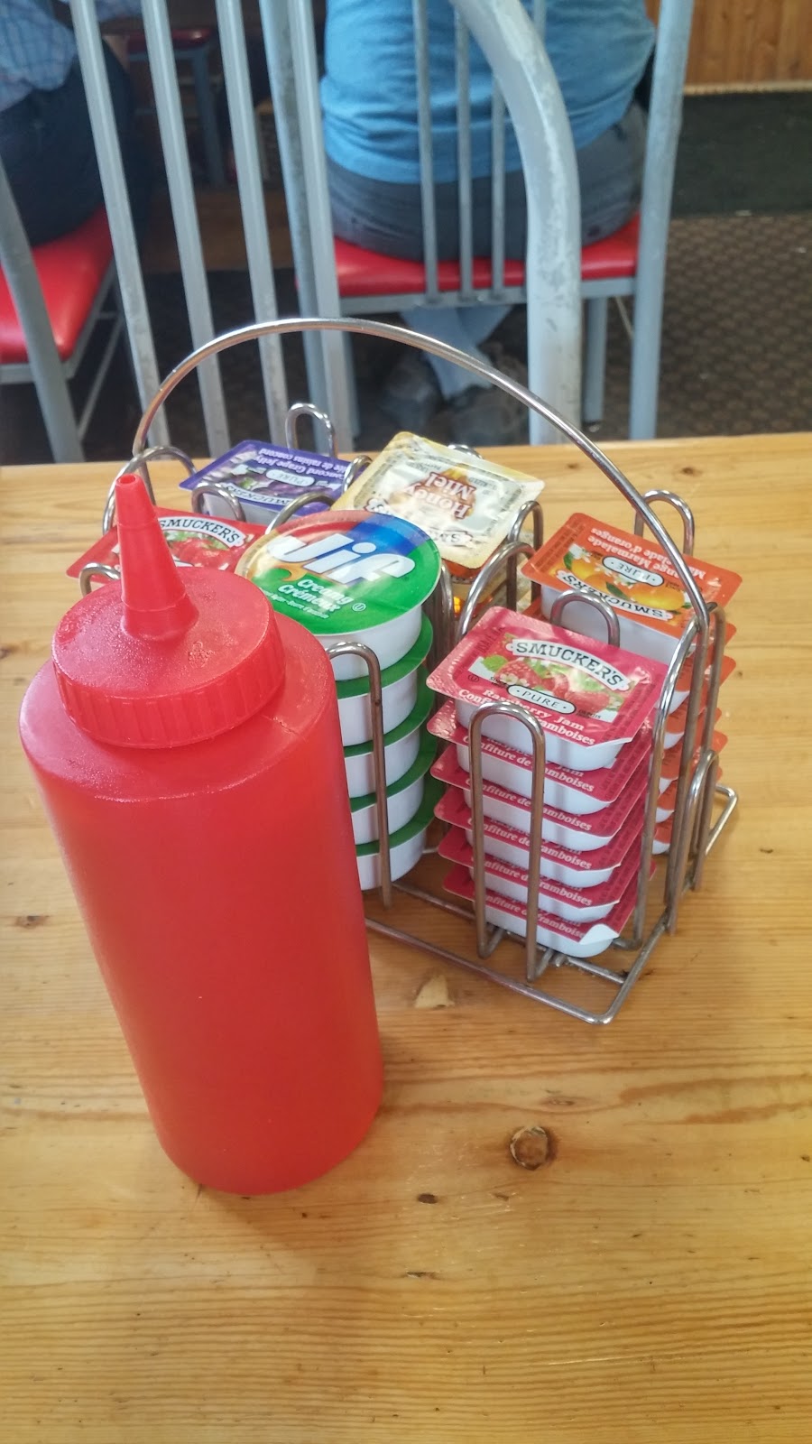 Jen’s Kitchen & Cafe | 110 St George St, Mitchell, ON N0K 1N0, Canada | Phone: (519) 348-8342