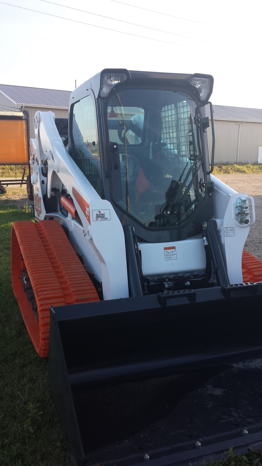 Duron Equipment Inc. - Bobcat of Eastman | 48 Industrial Rd, Steinbach, MB R5G 1W9, Canada | Phone: (204) 326-4907