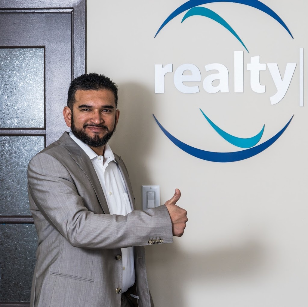 Realtor Husein Gandhi With Coldwell Banker Realty in motion, bro | 5618 Tenth Line W, Mississauga, ON L5M 7L9, Canada | Phone: (647) 293-3575