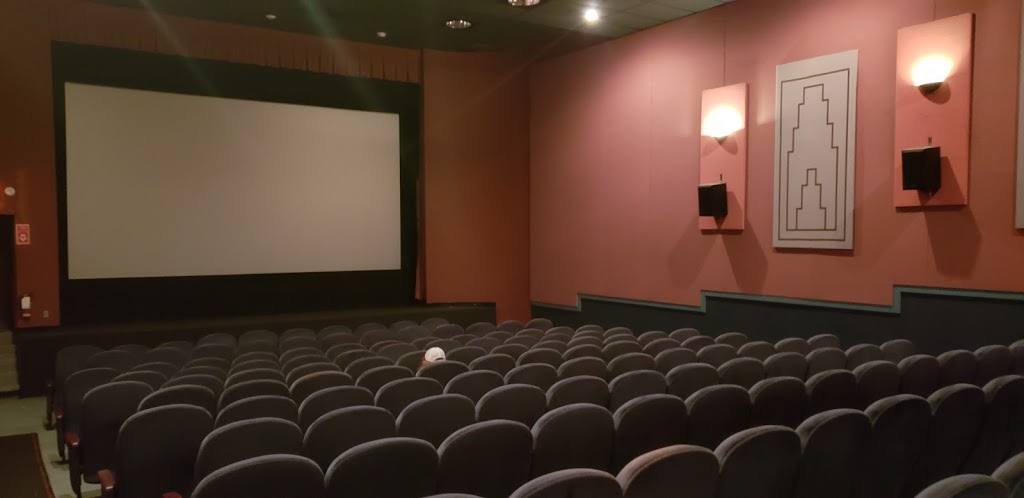 Cinéma Famous Players | 7077 Boulevard Newman, LaSalle, QC H8N 1X1, Canada | Phone: (514) 366-6171