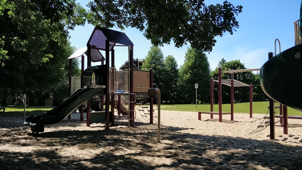 Unionville Tennis Club | 73 Carlton Rd, Unionville, ON L3R 2B1, Canada | Phone: (905) 470-7059
