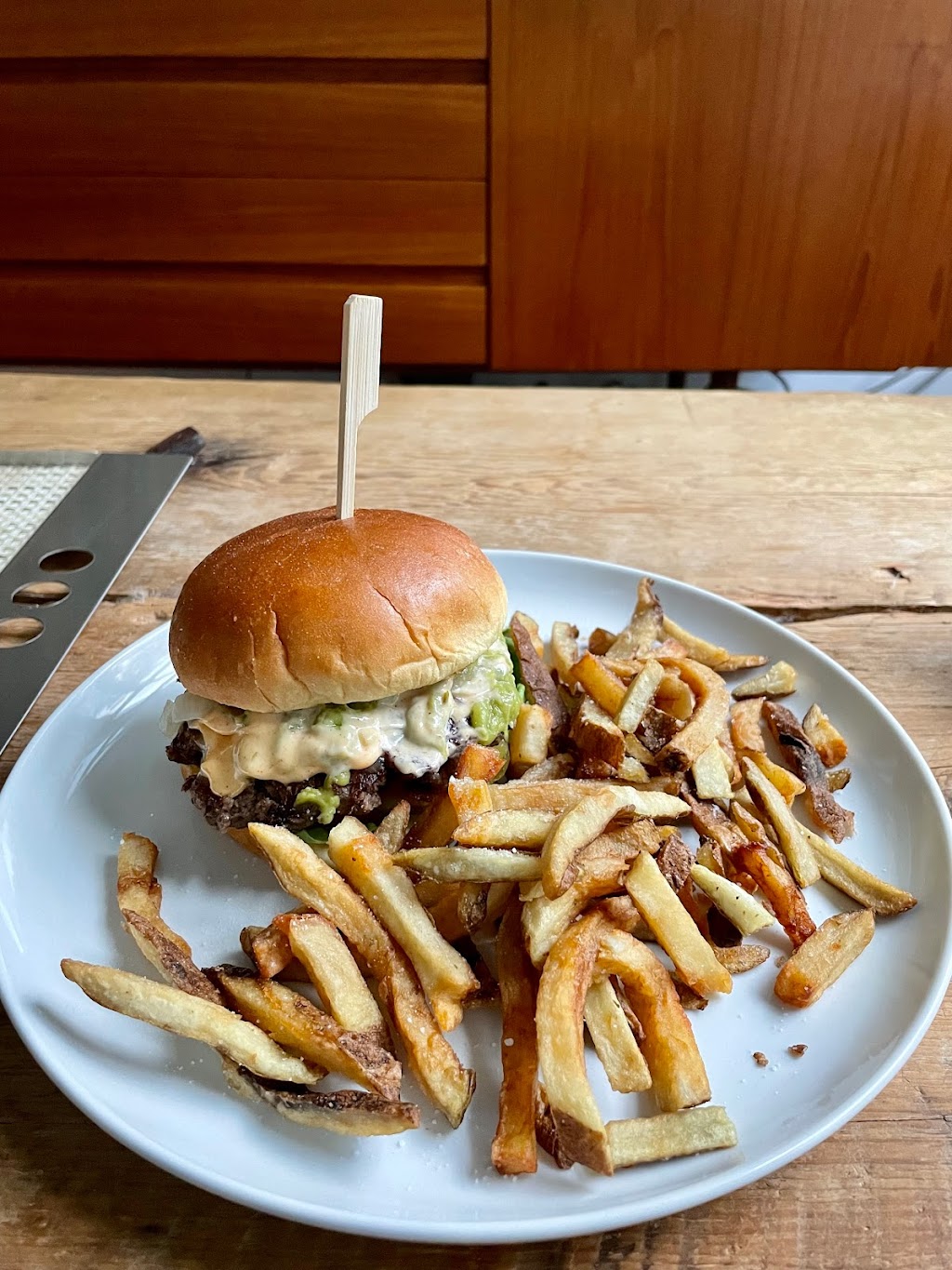 The Burger Bros (Toronto) | 1316 Bloor St W, Toronto, ON M6H 1P2, Canada | Phone: (416) 533-4044