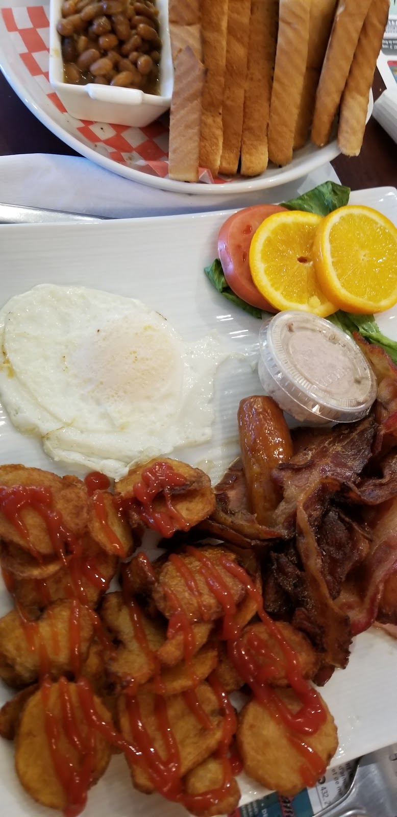 Restaurant Les Cousines Enr | 512 Rue Sainte Élisabeth, Saint-Hugues, QC J0H 1N0, Canada | Phone: (450) 794-2525