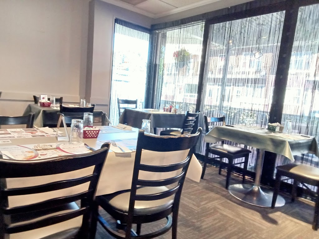 Restaurant Maxime | 49 Rue Notre Dame O, Victoriaville, QC G6P 1R6, Canada | Phone: (819) 758-1516