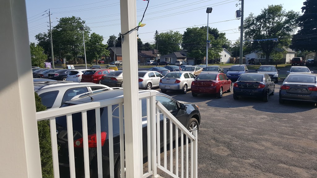 Boss Auto Sales | 1399 Simcoe St N, Oshawa, ON L1G 4X5, Canada | Phone: (905) 721-1200
