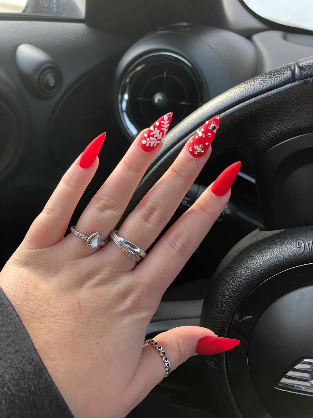 Kevins Nails & Spa | 110 Anne St S #7, Barrie, ON L4N 2E3, Canada | Phone: (705) 792-6581
