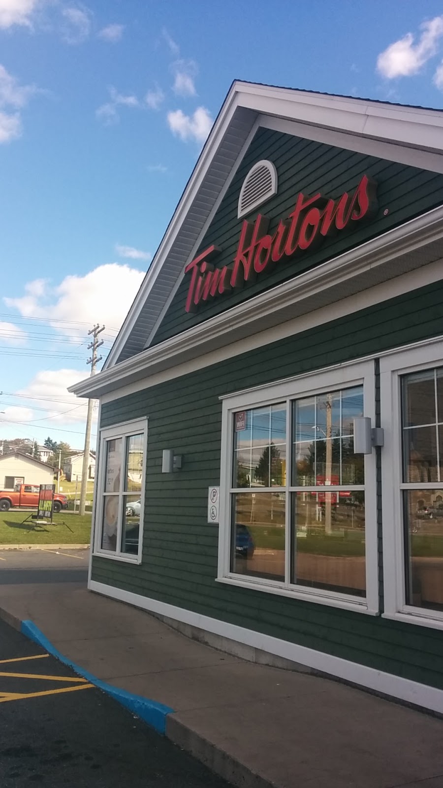 Tim Hortons | 222 Bayside Dr, Saint John, NB E2J 5C1, Canada | Phone: (506) 633-7705
