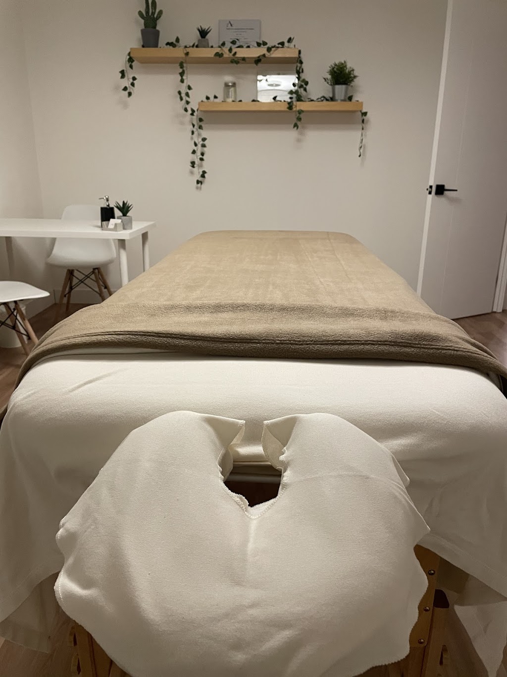 Acupuncture Roxanne Huard | 93 rue de Port-Royale, Saint-Jacques, QC J0K 2R0, Canada | Phone: (514) 926-3208