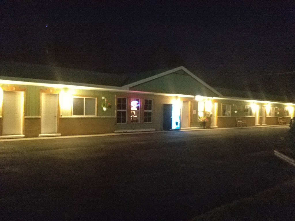 Tay Motel | 3015 Mayhew Rd, Waubaushene, ON L0K 2C0, Canada | Phone: (705) 538-2261