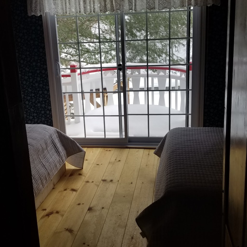 Chalet L’Autrefois | 1825 Chemin du Parc, Mandeville, QC J0K 1L0, Canada | Phone: (514) 266-7192