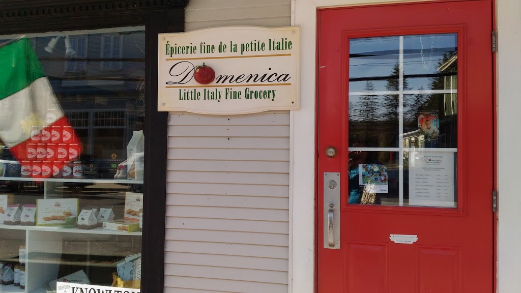 Domenica | 302 Chemin Knowlton, Knowlton, QC J0E 1V0, Canada | Phone: (450) 242-1489