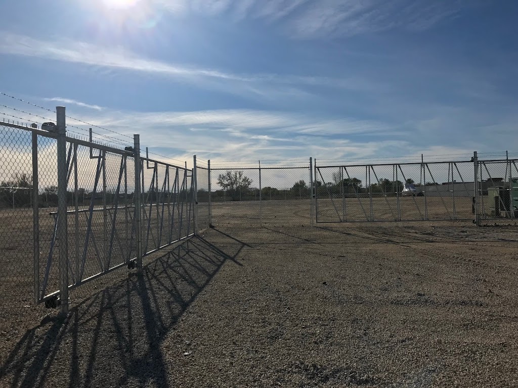 Winnipeg Secure Storage | 500 Dawson Rd N, Winnipeg, MB R2J 0T1, Canada | Phone: (204) 237-7111