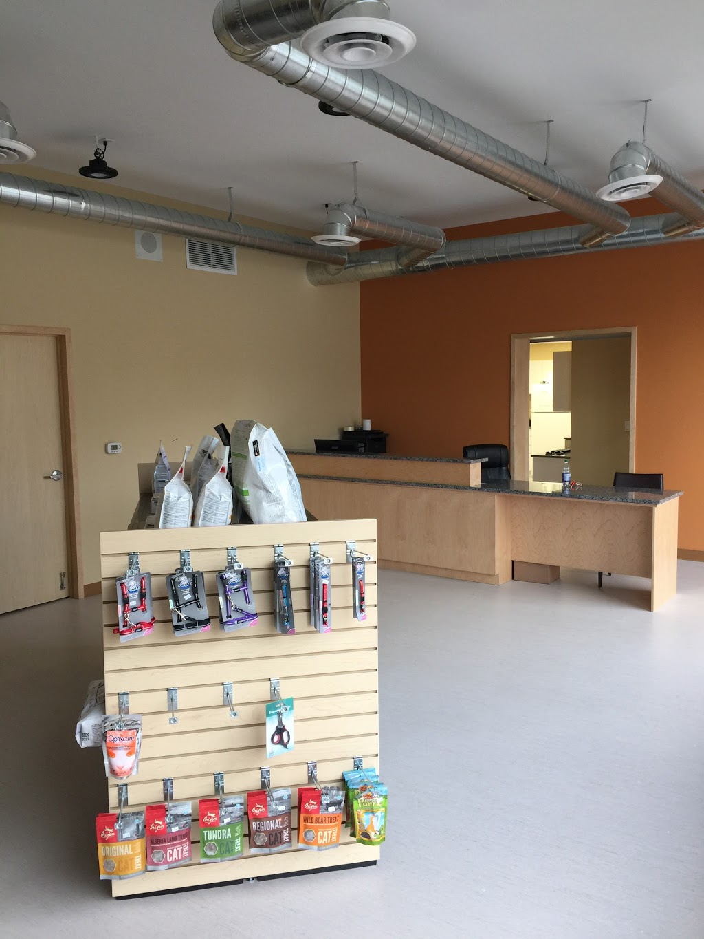 Kingston West Veterinary Hospital | 2165 Bath Rd, Kingston, ON K7M 4Y3, Canada | Phone: (613) 634-7474