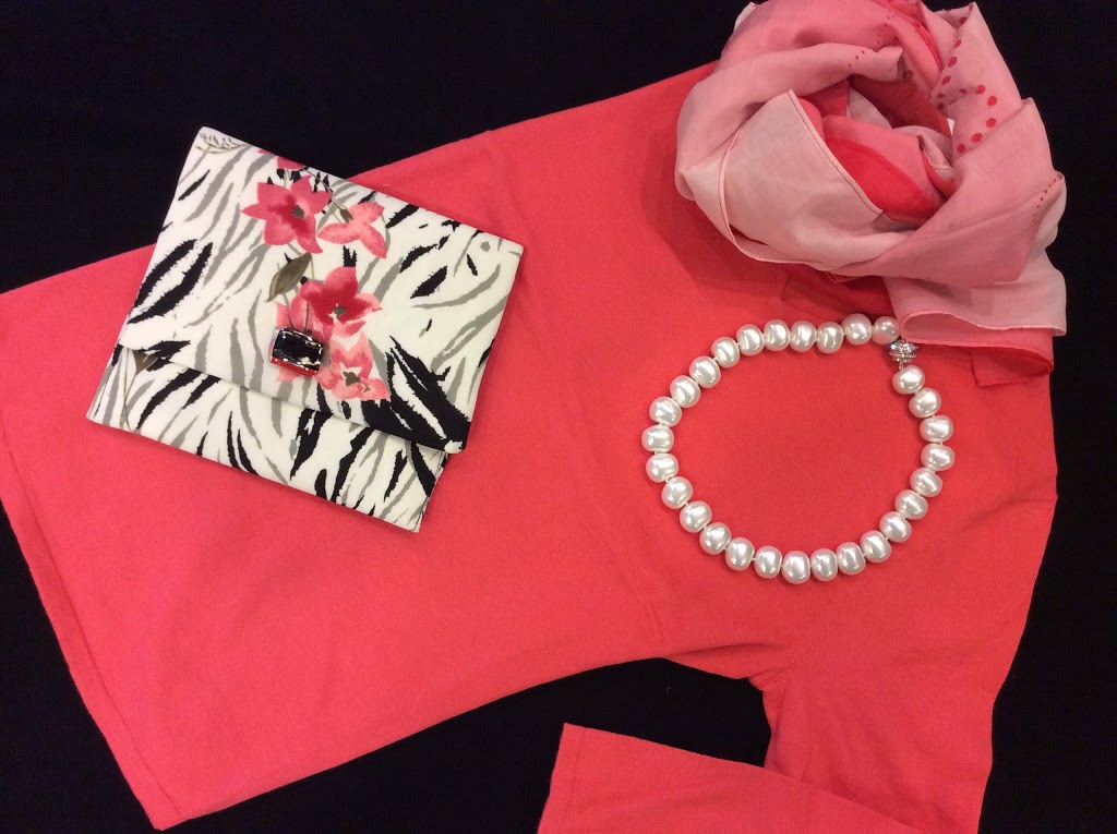 Boutique Yolande Rivest | 2805 Boulevard de la Concorde E, Laval, QC H7E 2B5, Canada | Phone: (450) 664-2104