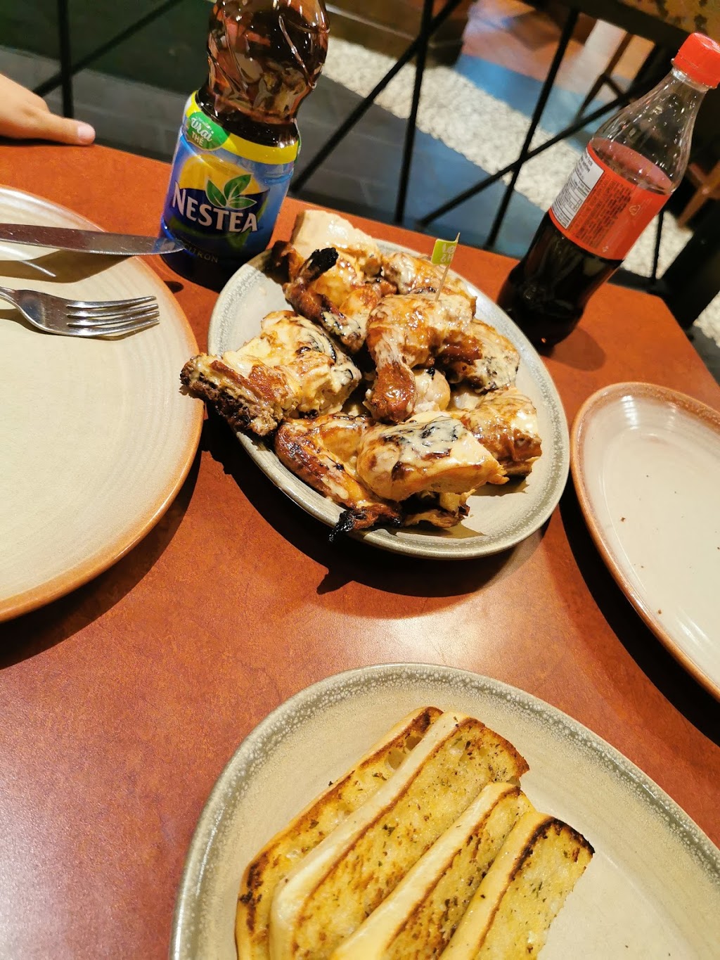 Nandos Markham | 7677 Markham Rd #4, Markham, ON L3S 3J9, Canada | Phone: (905) 209-8111