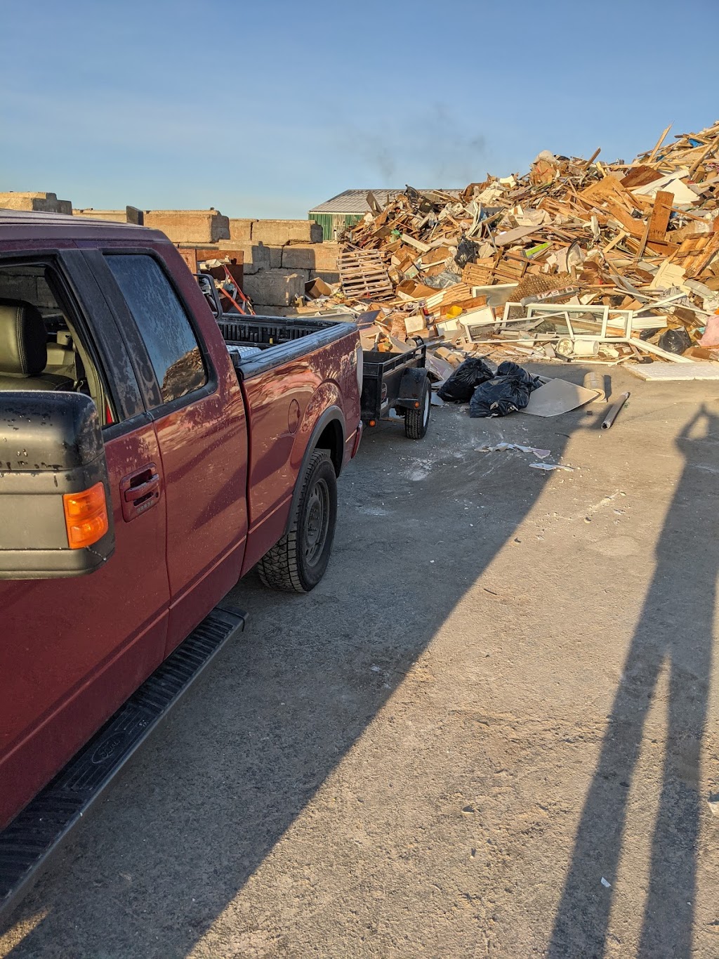 Halifax Construction & Debris Recycling Ltd | 16 Mills Dr, Goodwood, NS B3T 1P3, Canada | Phone: (902) 876-8644