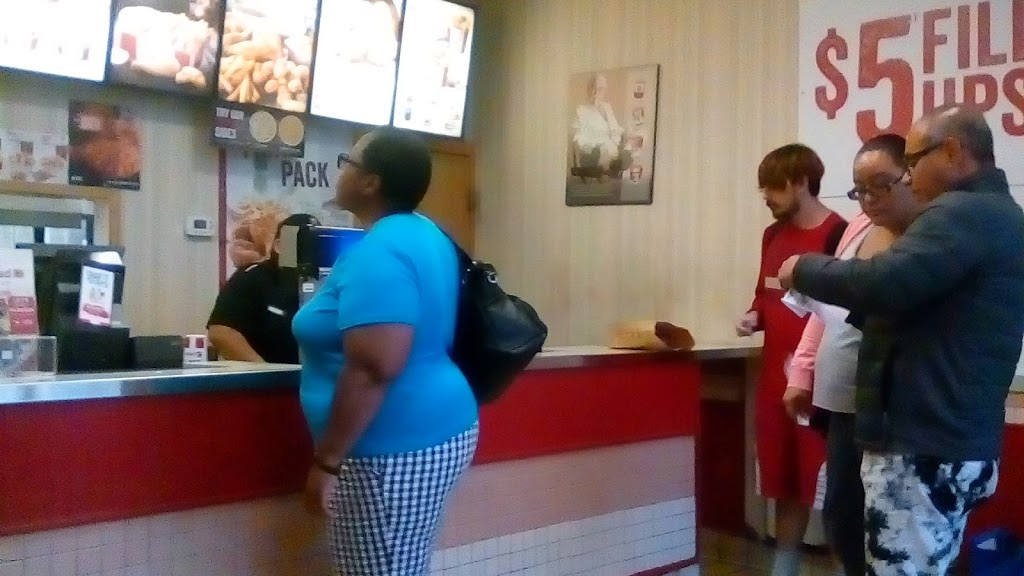 KFC | 1971 Finch Ave W, North York, ON M3N 2V3, Canada | Phone: (416) 745-5515