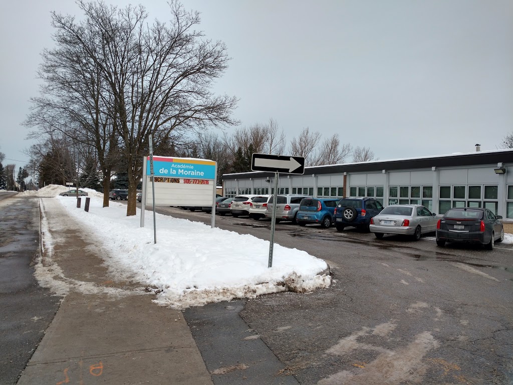Académie de la Moraine | 115 George St, Aurora, ON L4G 2S3, Canada | Phone: (905) 773-7616