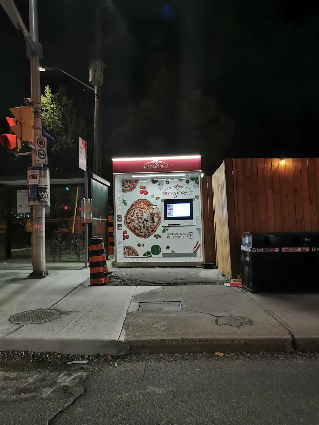 PizzaForno | 1159 Bank St, Ottawa, ON K1S 3X7, Canada | Phone: (888) 652-0957