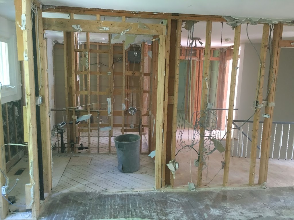 Acez Demolition and Renovation companies | 25 Portland St, Etobicoke, ON M8Y 1A6, Canada | Phone: (416) 894-4026