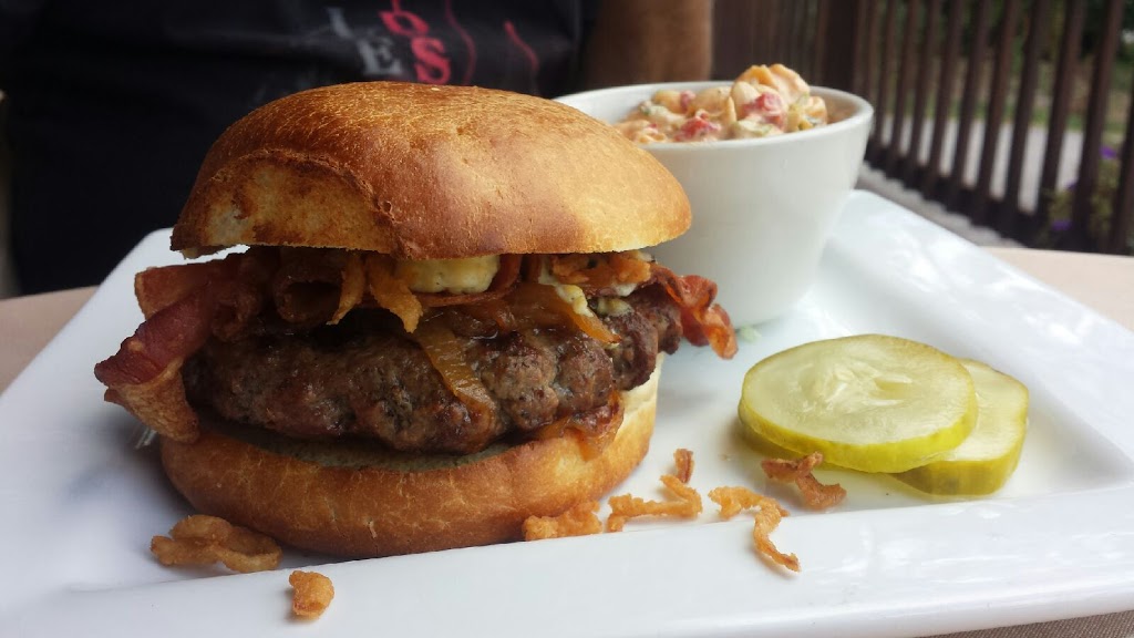 Hilltop Restaurant & Bar | 4206 Lake Ave, Lockport, NY 14094, USA | Phone: (716) 433-7060