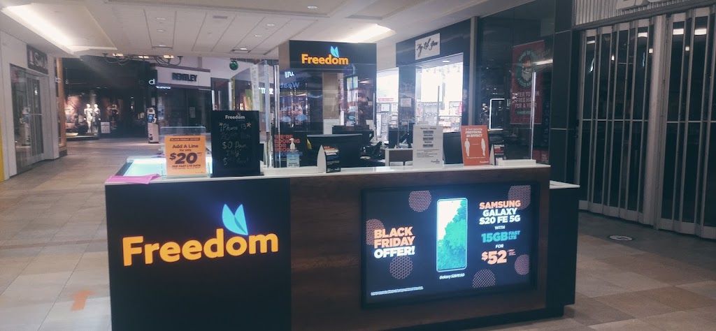 Freedom Mobile | 509 Bayfield St Unit Z019, Barrie, ON L4M 5A2, Canada | Phone: (705) 719-3912