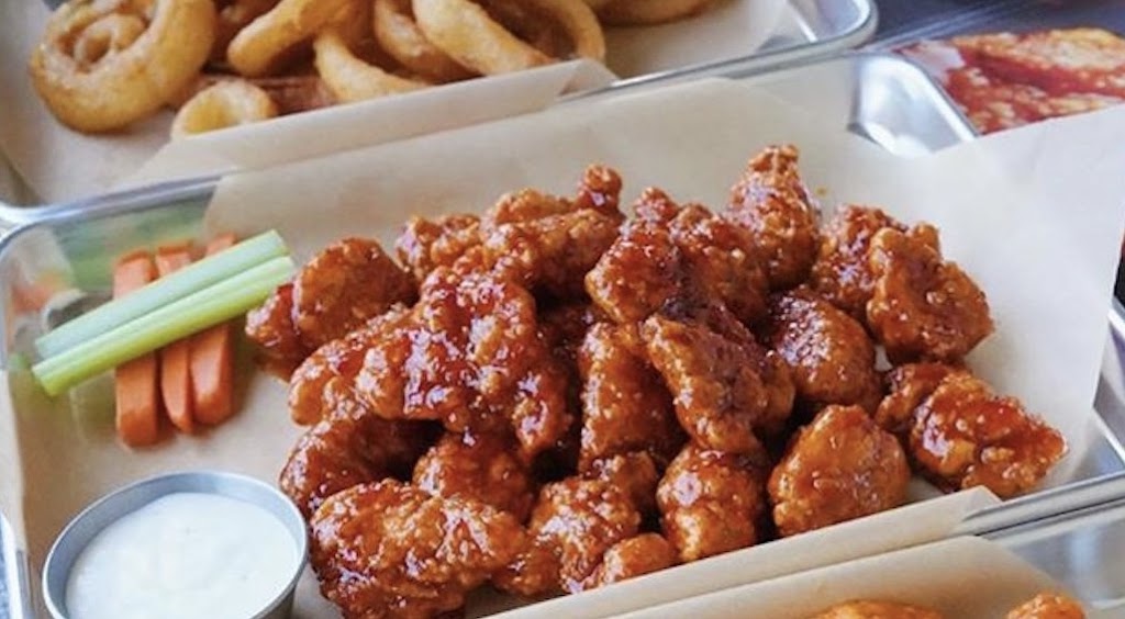 Wild Wing | 600 Mitchell Rd S, Listowel, ON N4W 0C8, Canada | Phone: (519) 418-2030