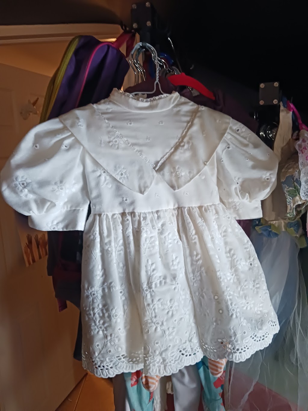 Sheps Closet | 196 Church St, Georgina, ON L4P 1J7, Canada | Phone: (416) 788-5336