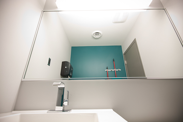 Defining Space Decorating | 158 Handyside Ave, Winnipeg, MB R2M 0M9, Canada | Phone: (204) 229-9775