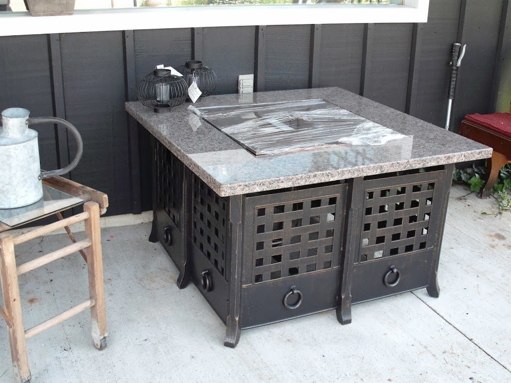 Urban Renewal Decor | 1350 Wharncliffe Rd S, London, ON N6L 1K3, Canada | Phone: (519) 652-2699