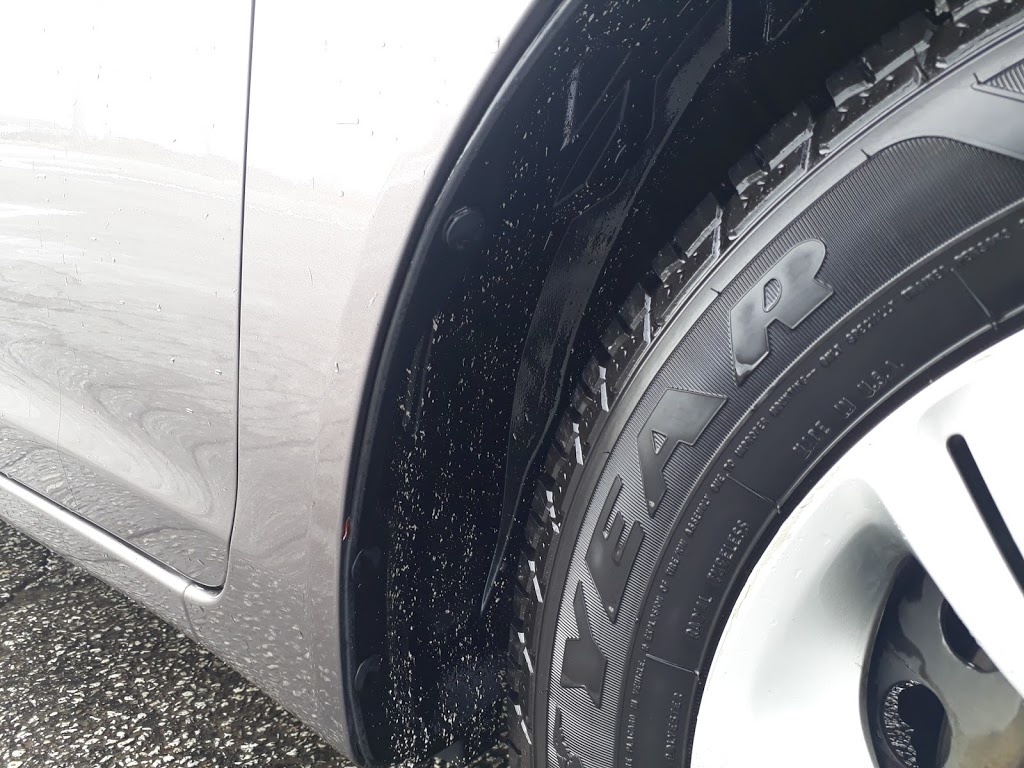 Lakeshore Car Wash | 187 Blanchard Dr, Windsor, ON N8N 2L9, Canada | Phone: (519) 727-0438