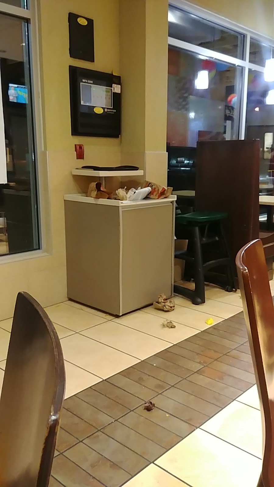 McDonalds | 300-23981 Dewdney Trunk Rd, Maple Ridge, BC V4R 1W1, Canada | Phone: (604) 476-4210