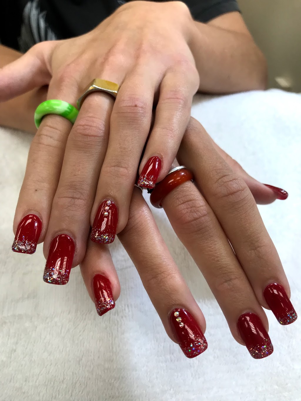 GLITTER NAILS & SPA | 199 Wentworth St W # 7, Oshawa, ON L1J 6P4, Canada | Phone: (905) 720-2350
