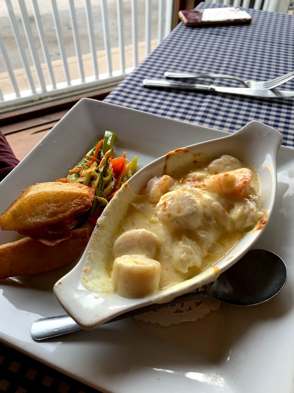 Focsle Tavern | 42 Queen St, Chester, NS B0J 1J0, Canada | Phone: (902) 275-1408