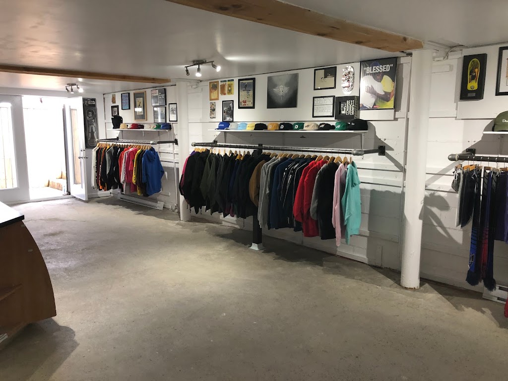 OSS Board Supply | 171 B Rue Principale, Saint-Sauveur, QC J0R 1R6, Canada | Phone: (514) 296-6562