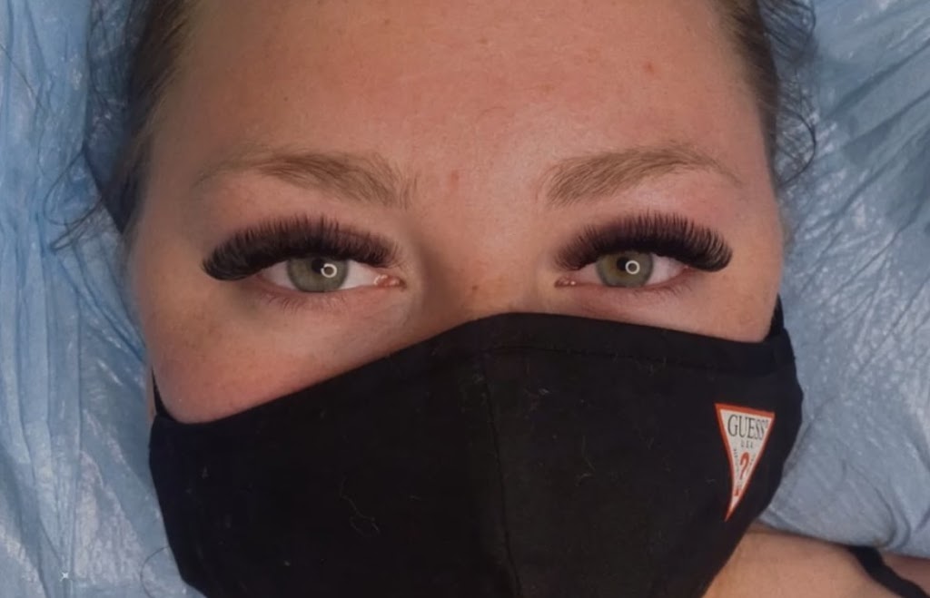 Taylor’s Lashes | 64 Huntington Crescent, Courtice, ON L1E 3C7, Canada | Phone: (289) 385-3953