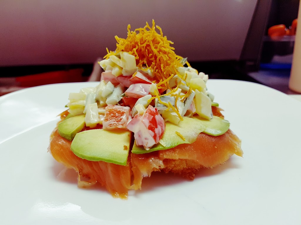 Sushi 4 Saisons | 1104 Rue Ontario E, Montréal, QC H2L 1R1, Canada | Phone: (514) 524-8808