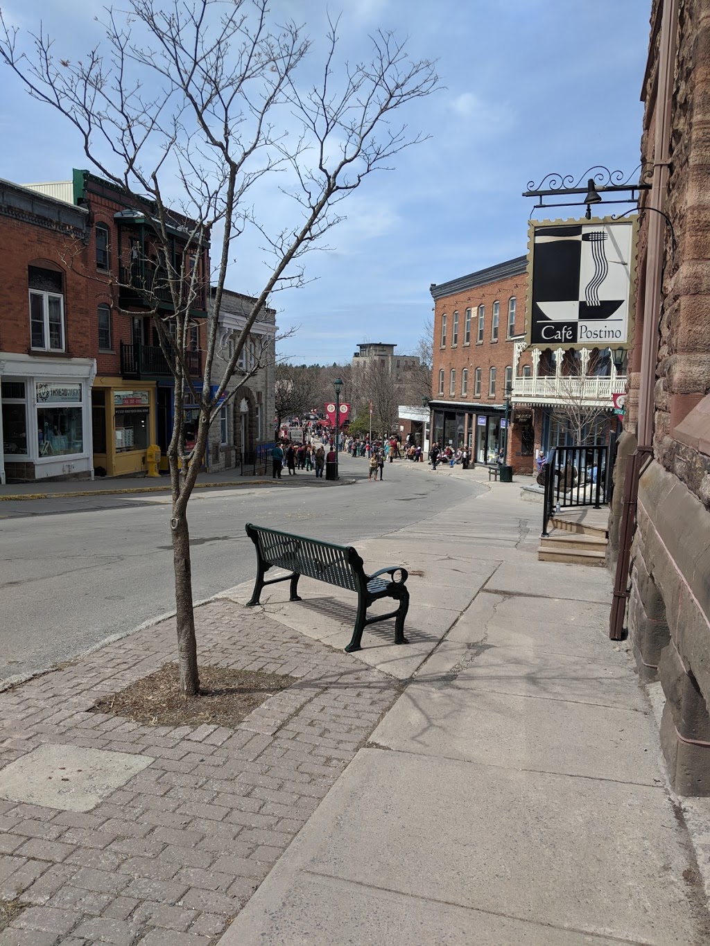 Laundry Central | 31 Bridge St, Almonte, ON K0A 1A0, Canada | Phone: (613) 434-2840