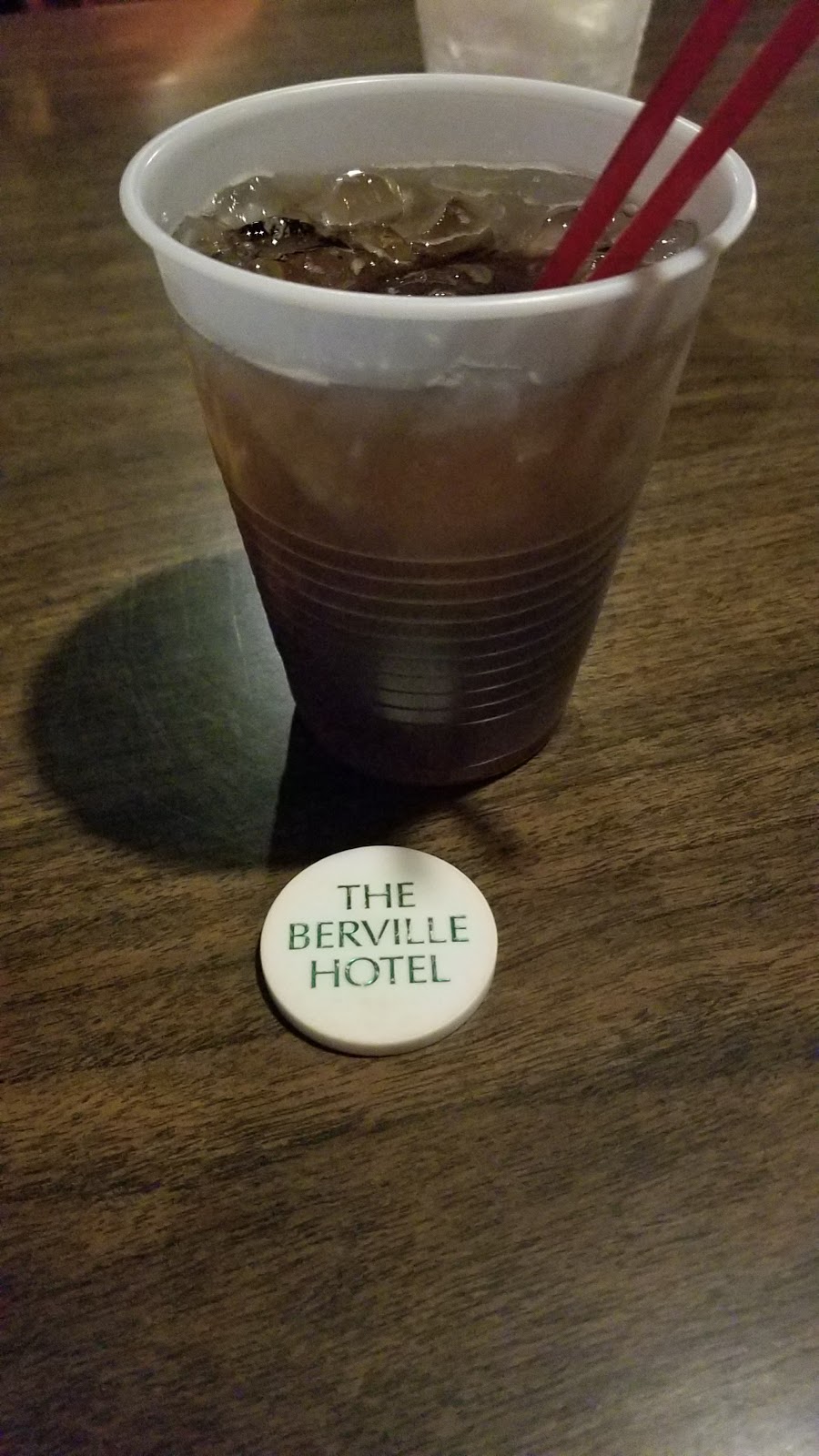 The Berville Hotel Bar & Grill | 498 North Ave, Berlin Township, MI 48002, USA | Phone: (586) 784-9017