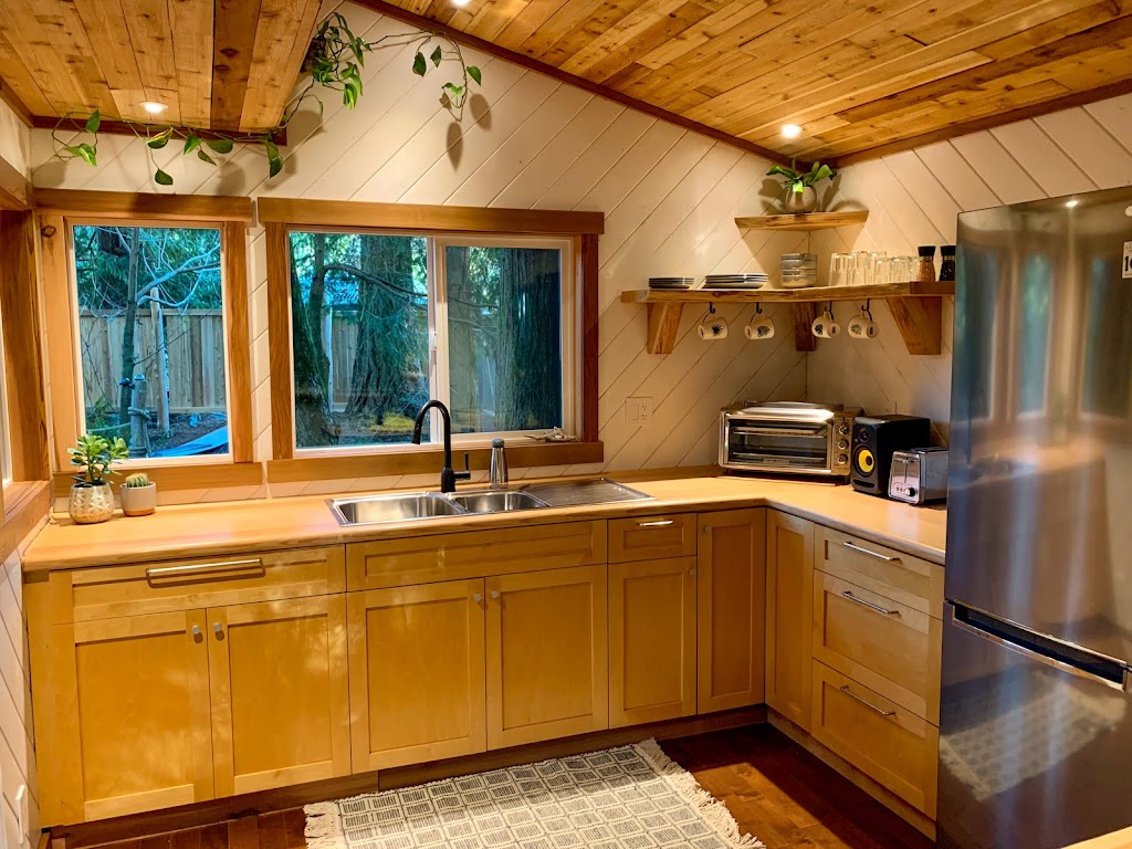 East Sooke Treehouse | 6601 East Sooke Road, Sooke, BC V9Z 1A5, Canada | Phone: (250) 686-5652