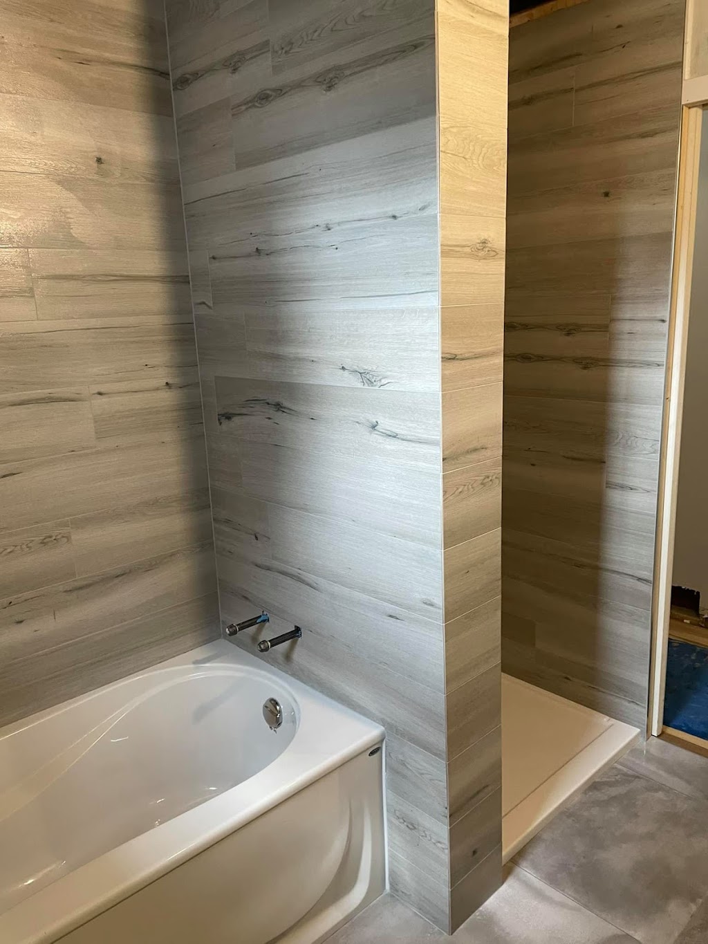 Les entreprises Cloutier inc | Pose de Céramique à Québec | 22 Rue Harvey, Saint-Gabriel-de-Valcartier, QC G0A 4S0, Canada | Phone: (418) 554-2181