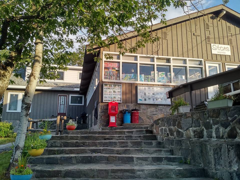 Wawautosa Trading Post | 169 Crooked Bay Rd, Severn, ON L0K 1S0, Canada | Phone: (705) 756-2681
