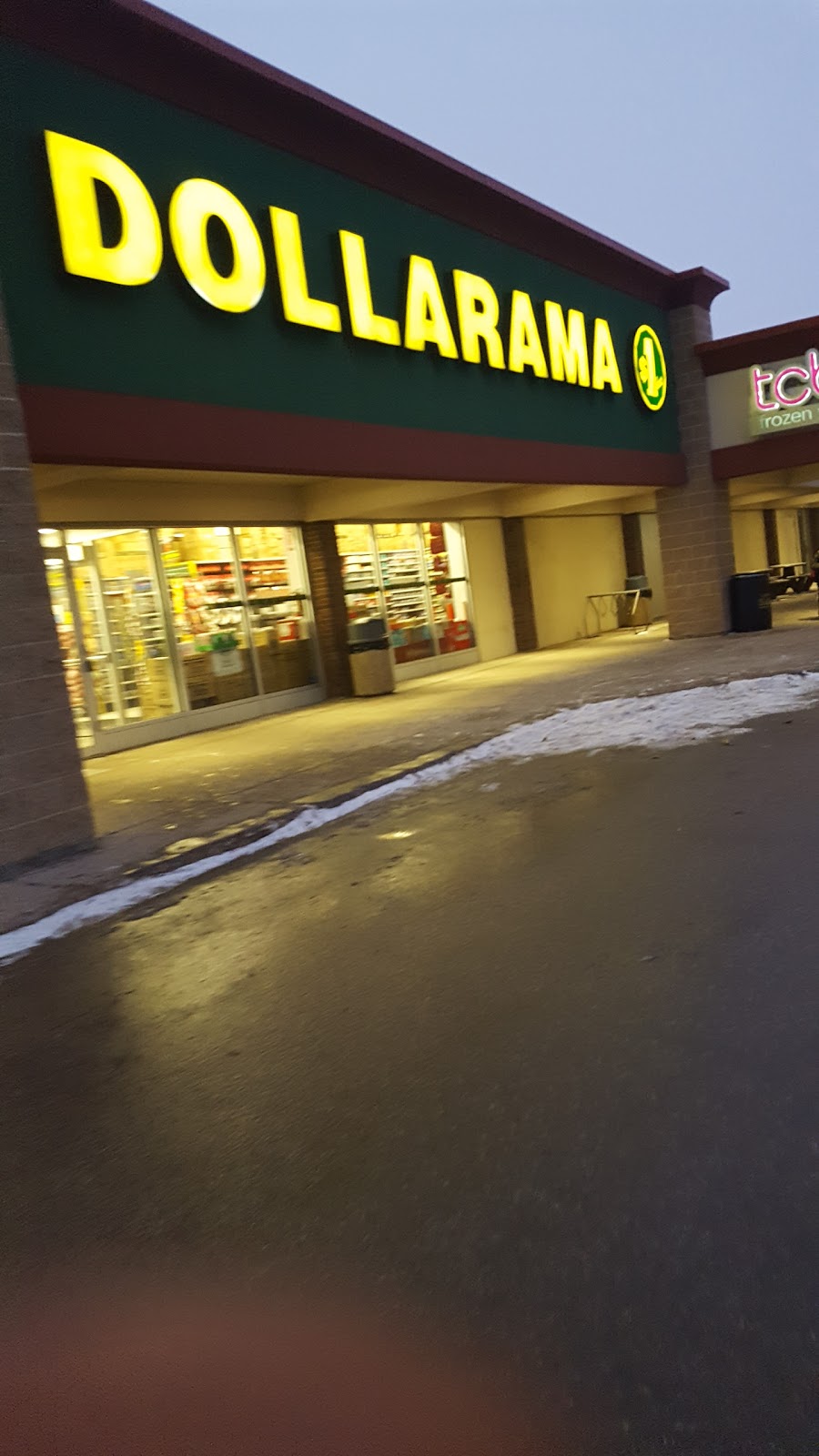 Dollarama | 2393 Ness Ave, Moray Plaza, Winnipeg, MB R3J 1A5, Canada | Phone: (204) 888-9706
