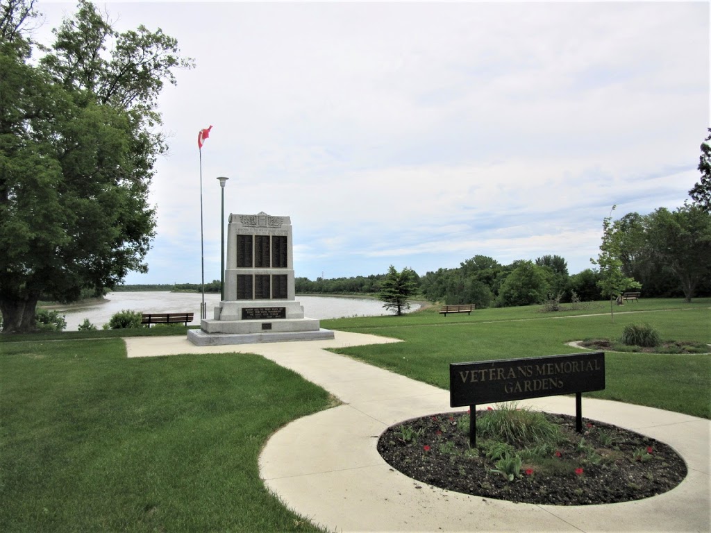 Selkirk War Memorial Park | 314 Eveline St, Selkirk, MB R1A 1M7, Canada