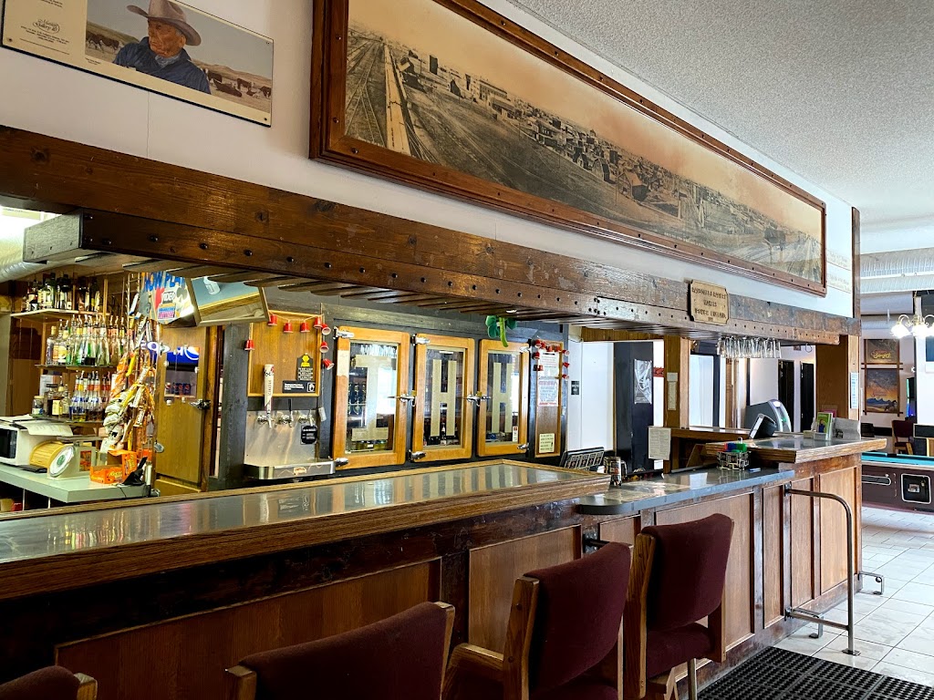 Imperial Hunter Hotel | 501 2 Ave, Bassano, AB T0J 0B0, Canada | Phone: (403) 641-3544