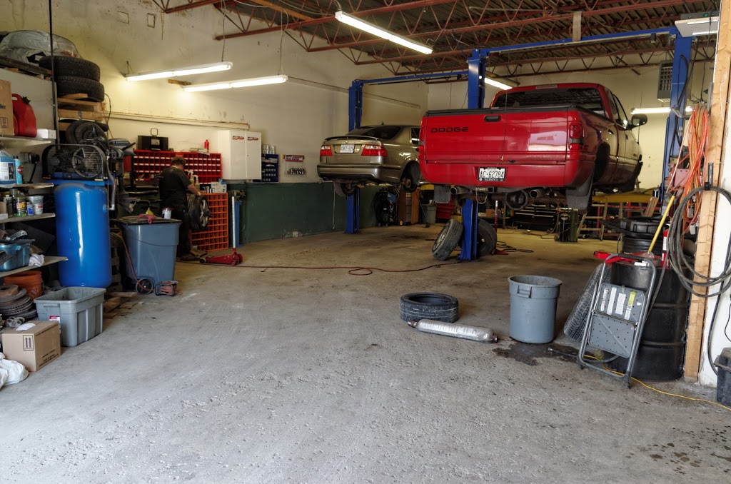 Johns Auto Service & Repair | 494 The Parkway, Peterborough, ON K9J 7L9, Canada | Phone: (705) 742-2277