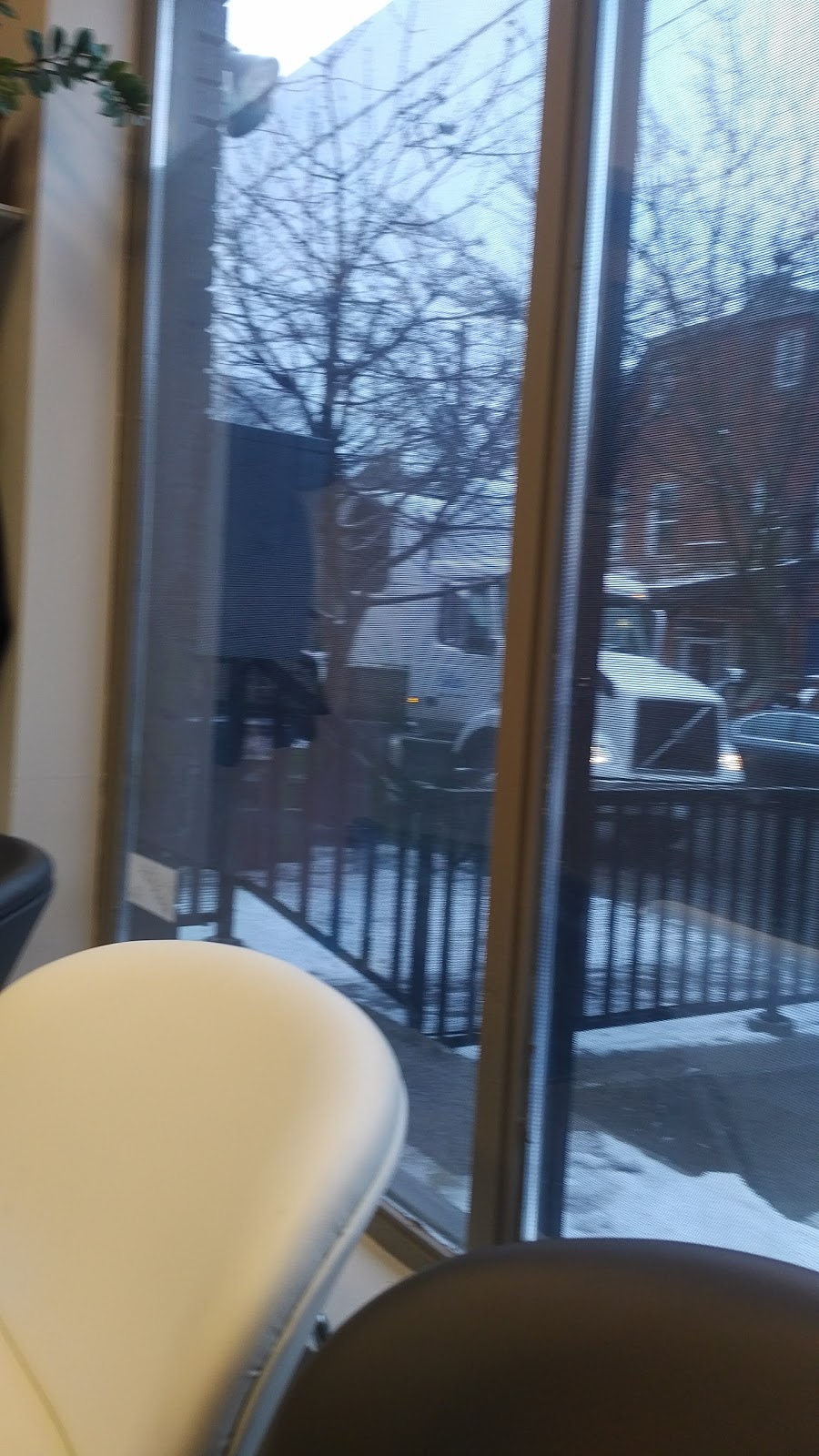 United Smiles of Kensington | 297 Augusta Ave, Toronto, ON M5T 2M2, Canada | Phone: (416) 944-2178