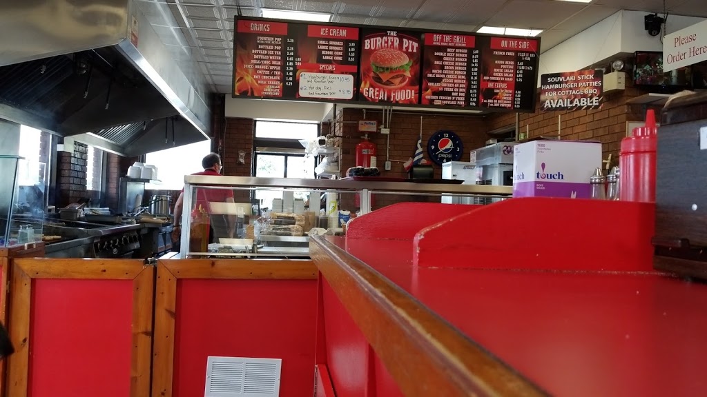 Burger Pit | 5 Booth St, Oro-Medonte, ON L0N 1T0, Canada | Phone: (705) 487-6444